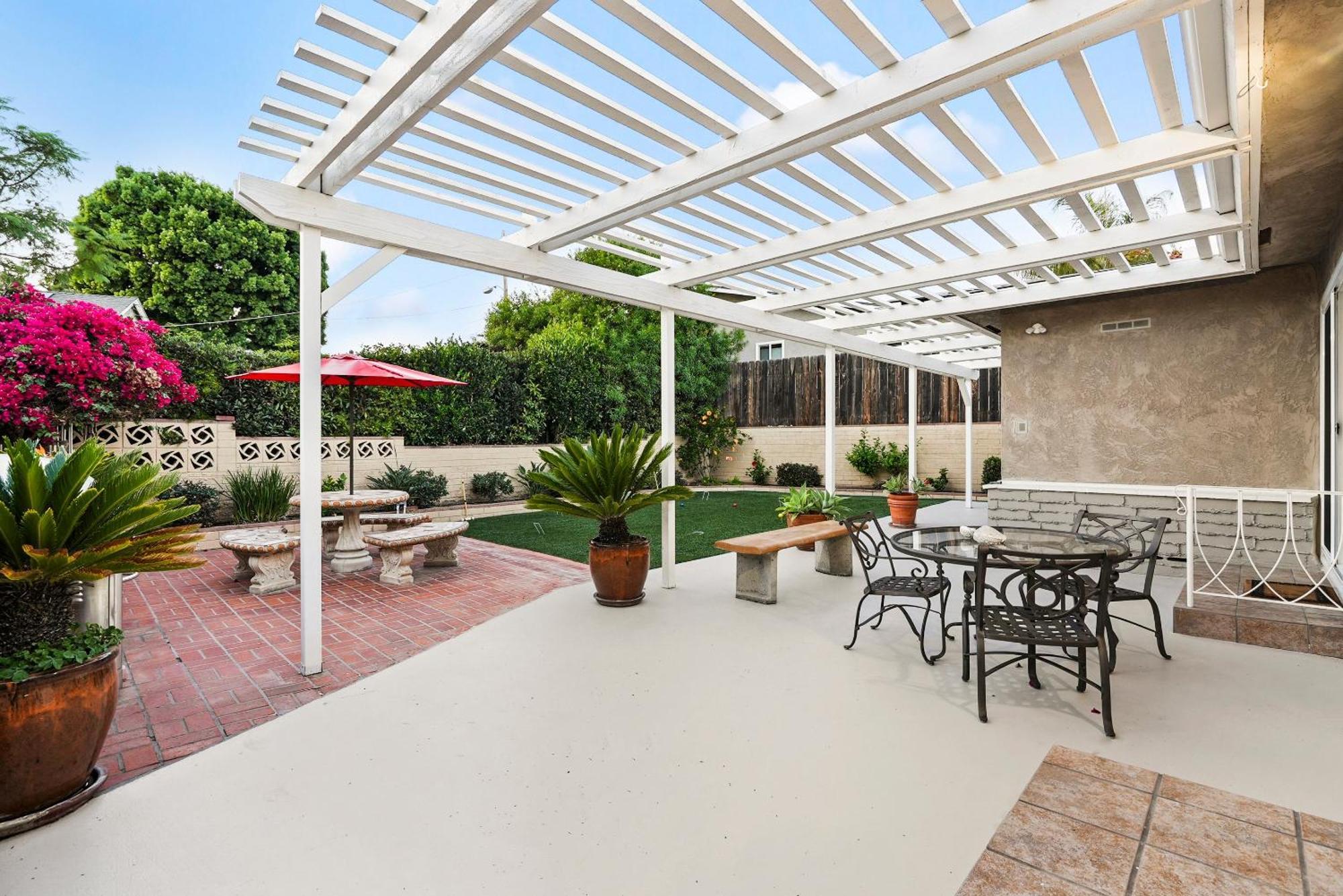 Casa de férias Hills Hideaway By Coastvh - Luxury Midtown 3br