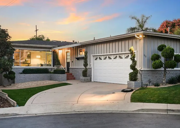 Hills Hideaway By Coastvh - Luxury Midtown 3Br