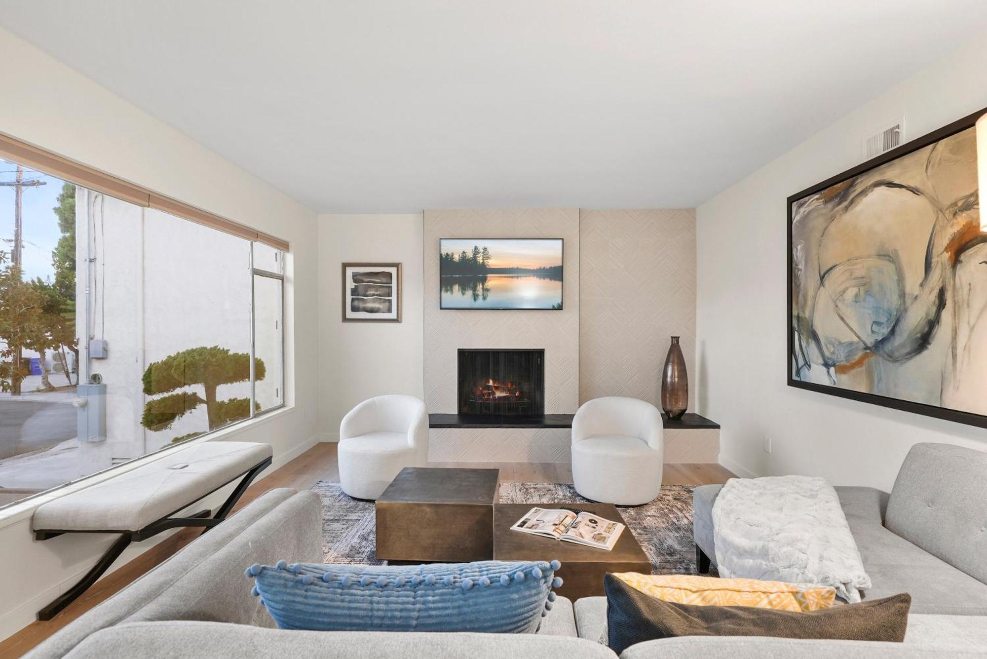 Holiday home Hills Hideaway By Coastvh - Luxury Midtown 3br