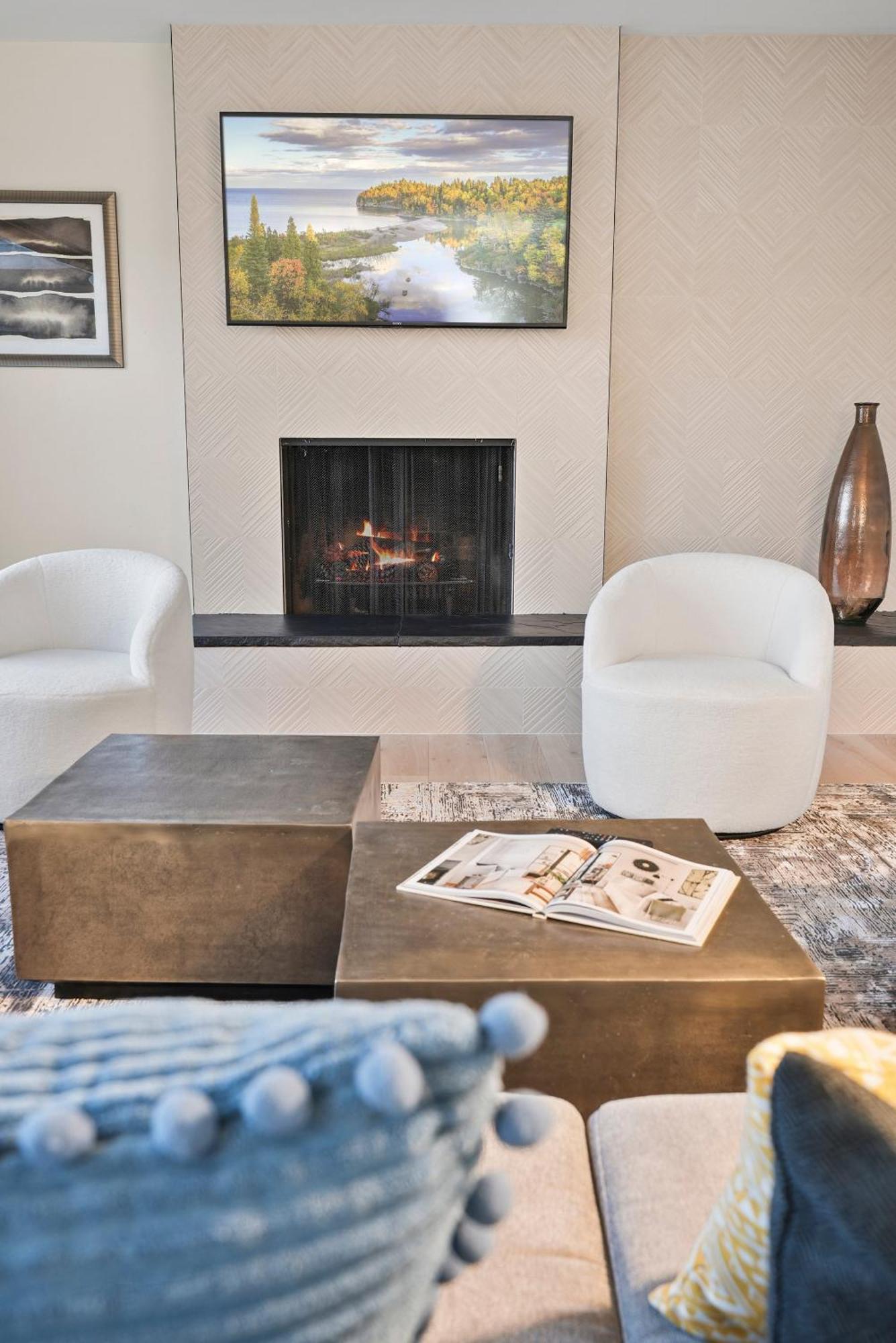 Hills Hideaway By Coastvh - Luxury Midtown 3br Holiday home