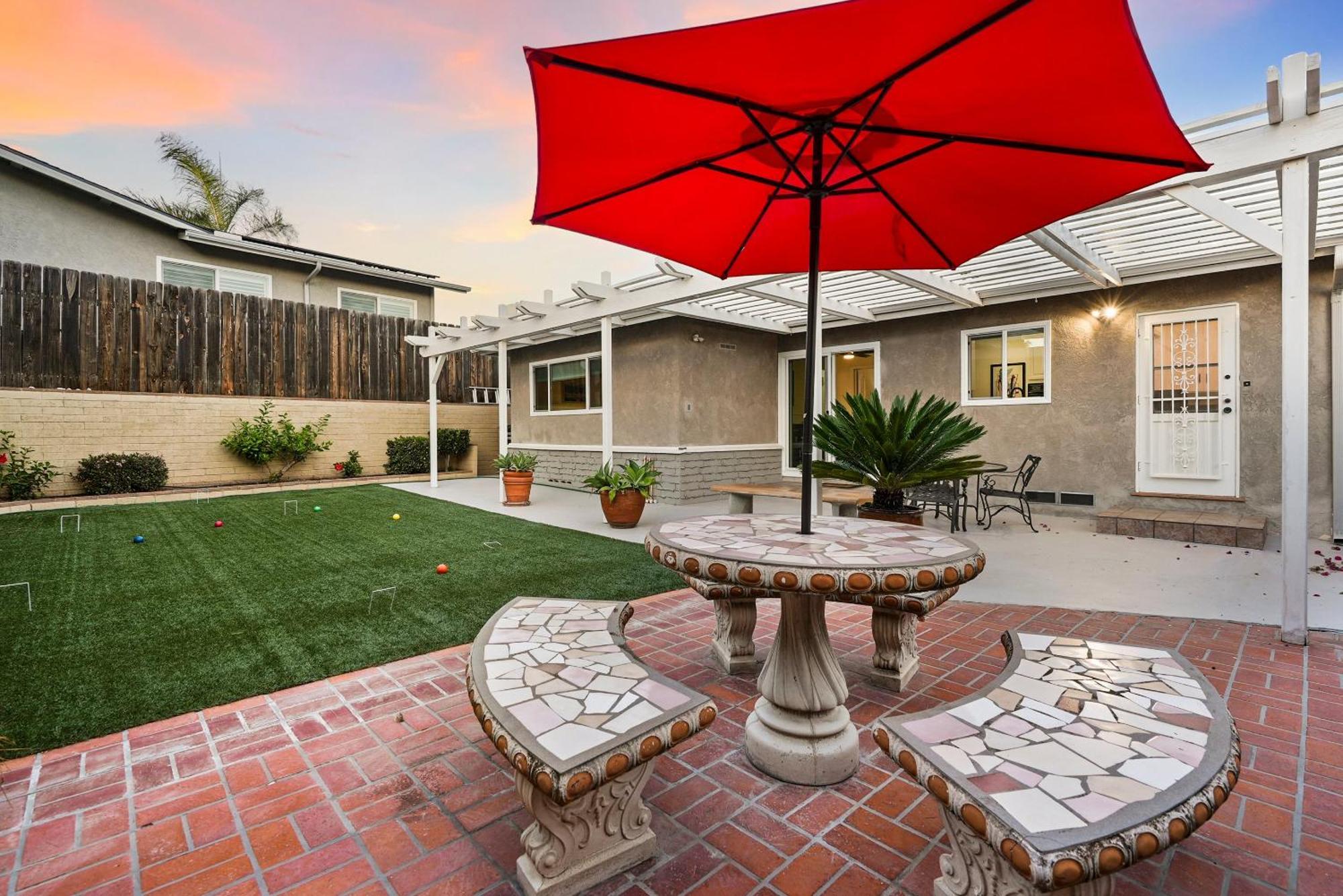 Hills Hideaway By Coastvh - Luxury Midtown 3br Holiday home